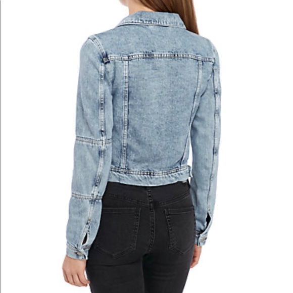 ❤️ Free People “Rumors” Denim Jacket in Vintage Light Wash NWT - Picture 3 of 10